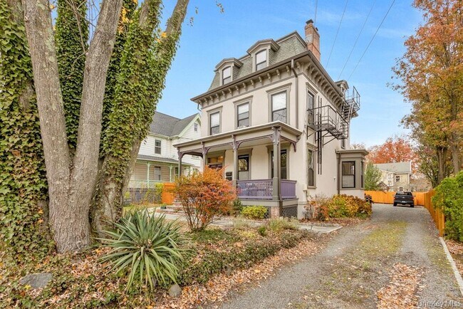 Building Photo - 46 Voorhis Ave