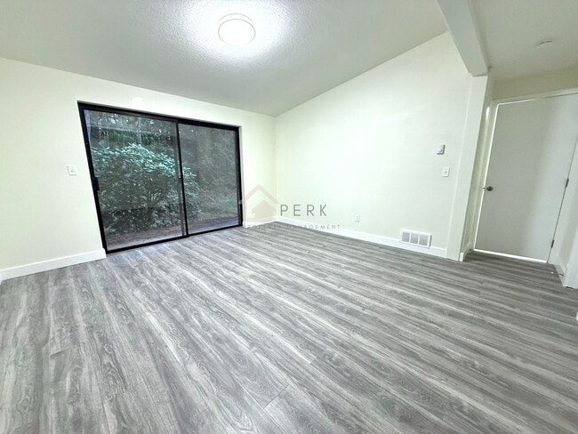 Building Photo - Forest-View 2 Bedroom on Oak Bay Road, Port Hadlock