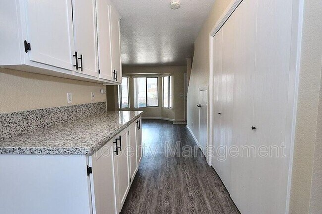 Building Photo - 5828 Alorn Ln