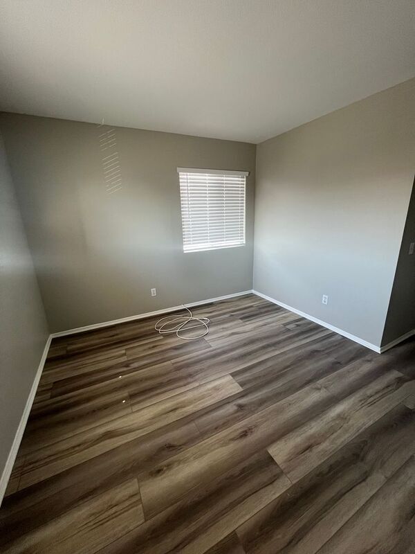 Building Photo - 42114 Acacia Way