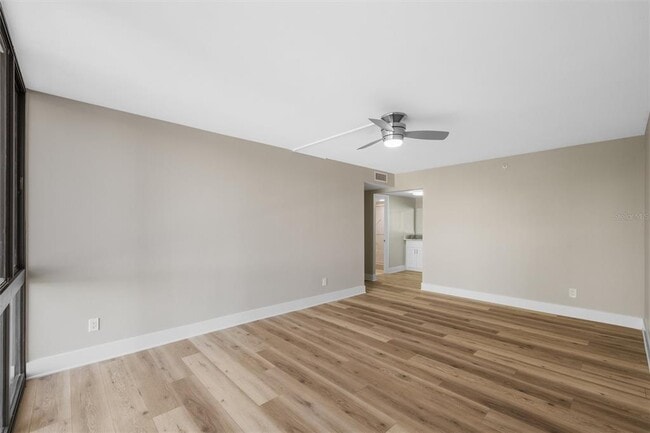 Building Photo - 3301 Bayshore Blvd