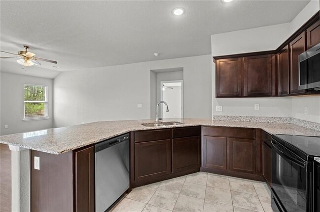 Building Photo - 313 Wood Creek St