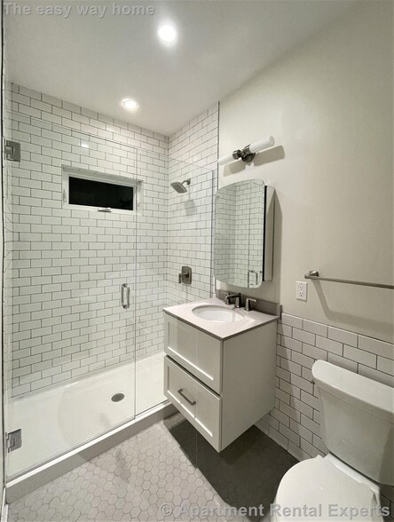 Building Photo - 70 Spring St