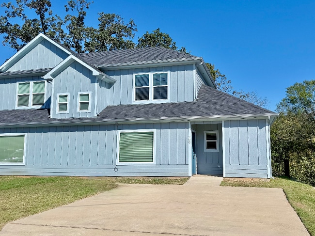 Building Photo - 988 S 6th Ave