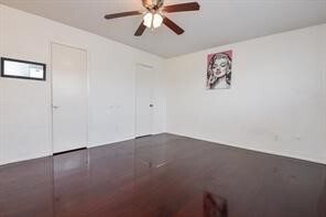 Building Photo - 8405 Wilcrest Dr