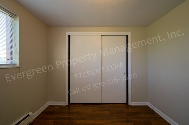 Building Photo - 2939 Glendale Dr