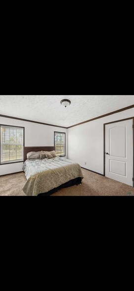 Building Photo - 806 Lavender Rd