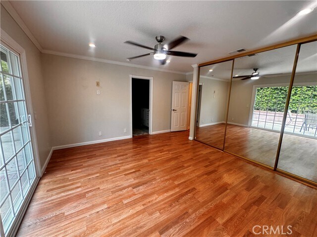 Building Photo - 925 Royal Oaks Dr