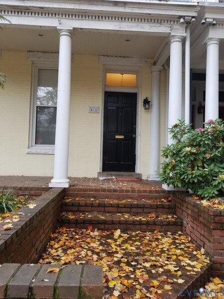 Primary Photo - 416 Strawberry St