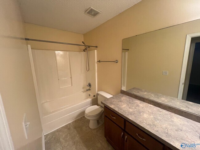 Building Photo - 108 Ann Bradley Dr