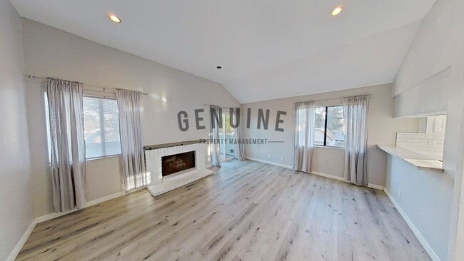 Building Photo - $500 OFF 1st Month! Lovely 3 Bedroom in La...