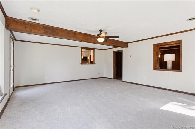 Building Photo - 205 River Rd
