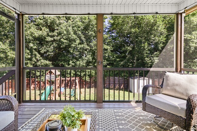 Building Photo - 773 Banister Dr