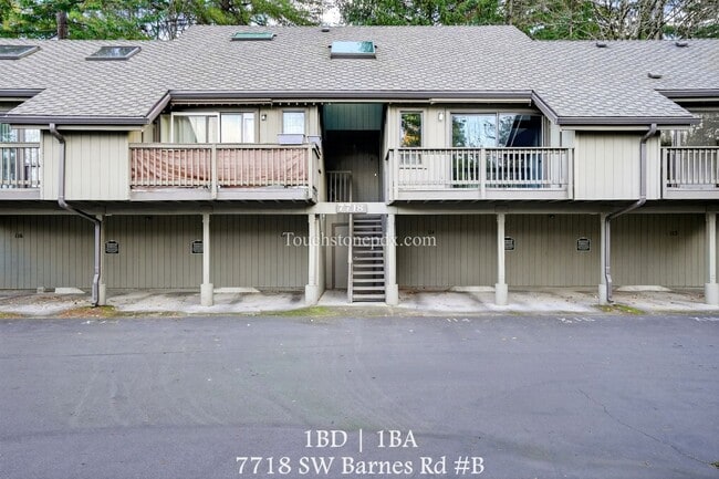 Primary Photo - Updated 1BD/1BA Condo in Portland’s West Hills w/ Carport & Private Balcony