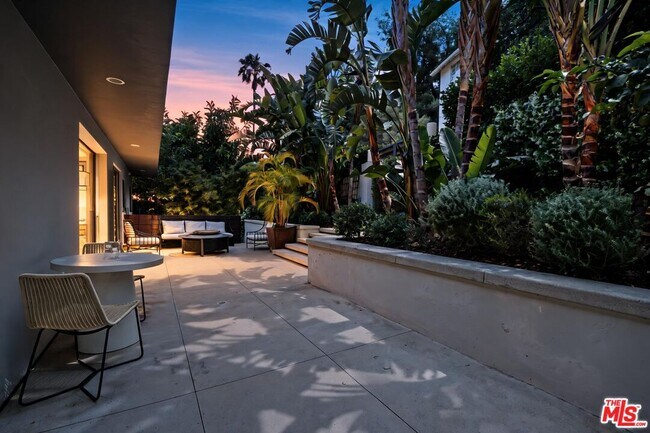 Building Photo - 2035 De Mille Dr