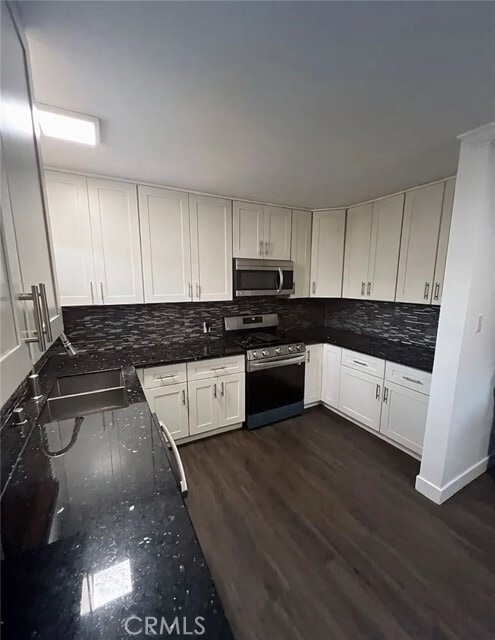 Building Photo - 5313 W 120th St