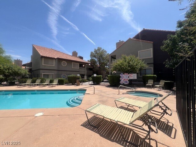 Building Photo - 5070 S Rainbow Blvd