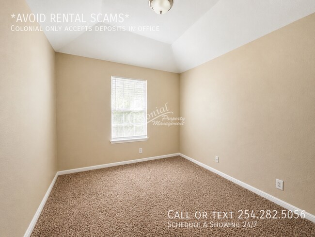 Building Photo - 15007 Chamberlain Ct
