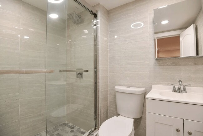 Building Photo - 154 S 4th St