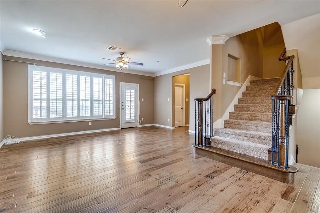 Building Photo - Room in Townhome on Chase Ln