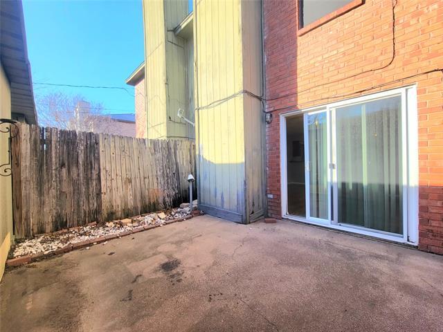 Building Photo - 5805 Shadydell Dr