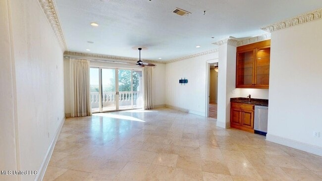 Building Photo - 4640 W Beach Blvd