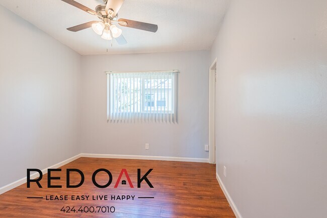 Building Photo - 11736 Gurley Ave