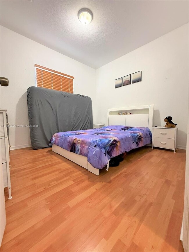 Building Photo - 10984 SW 182nd Ln