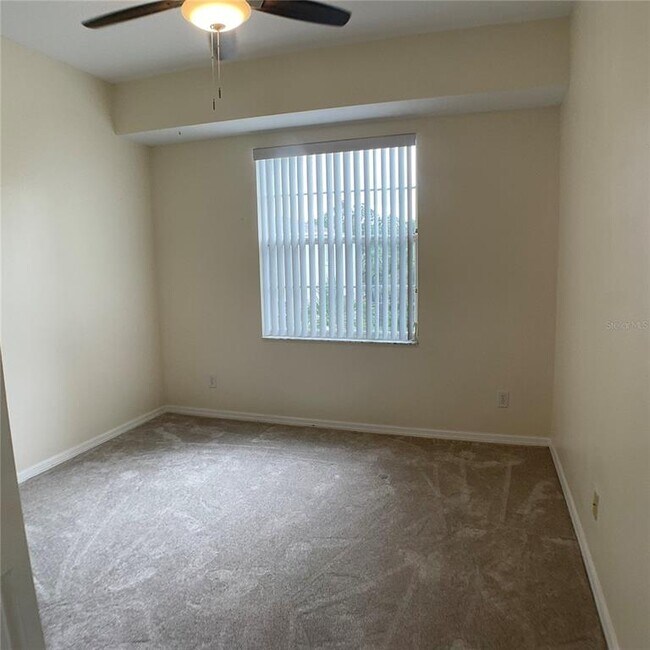 Building Photo - 4052 Alan Dr