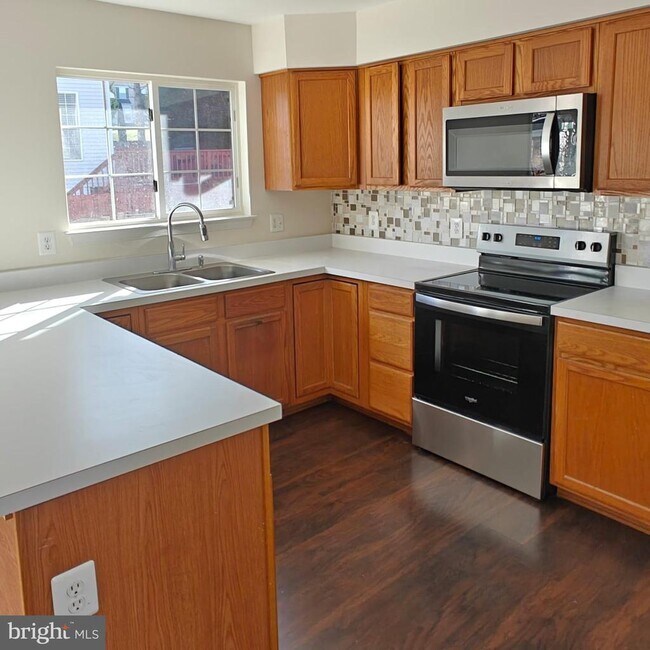 Building Photo - 9279 Kristy Dr