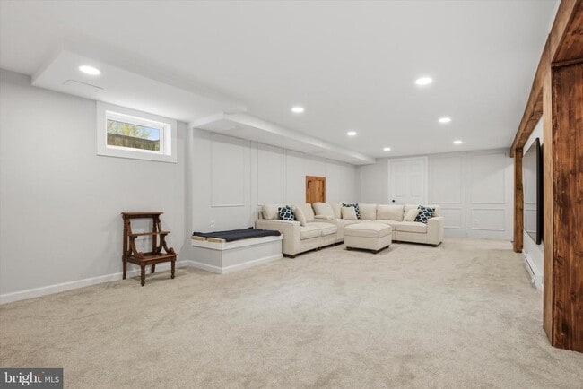 Building Photo - 713 S Towamencin Ave