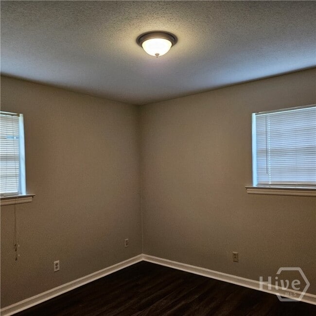 Building Photo - 4407 Caroline Dr