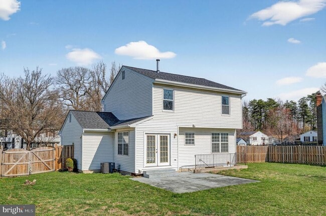 Building Photo - 8813 Francesca Dr