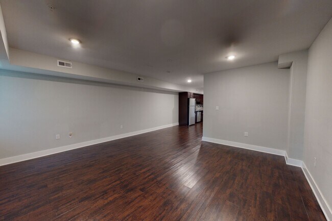 Building Photo - 522 N Preston St
