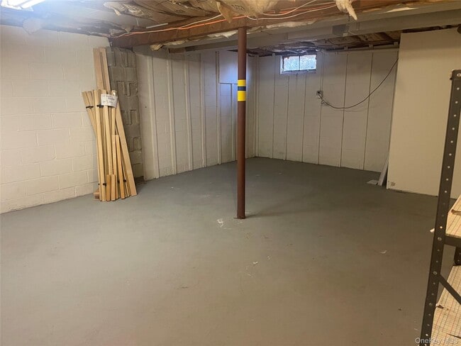 Building Photo - 206 Dickinson Ave