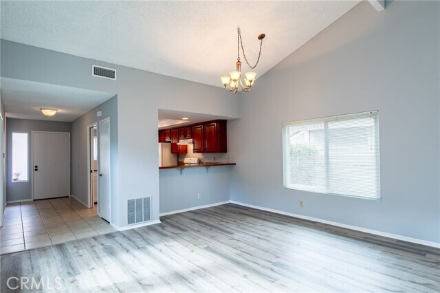 Building Photo - 32 Lone Pine