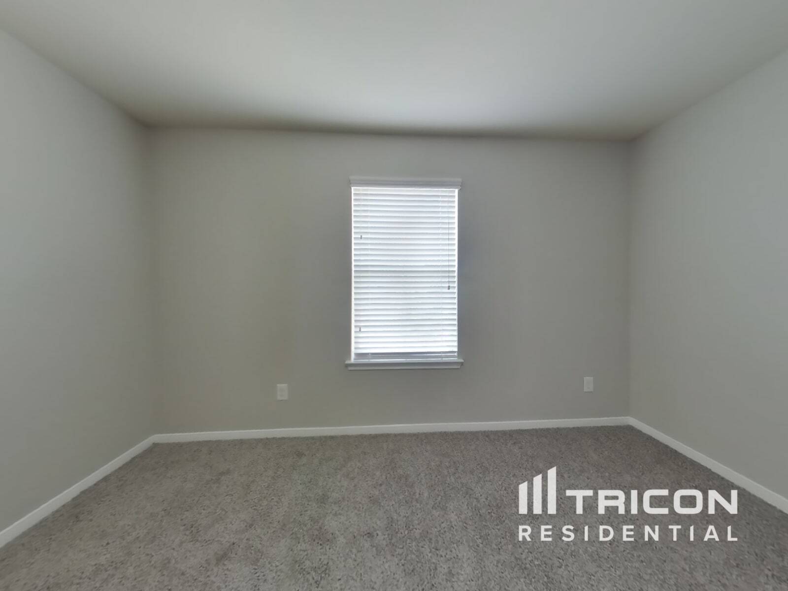 Building Photo - 8038 Villa Lago Ln