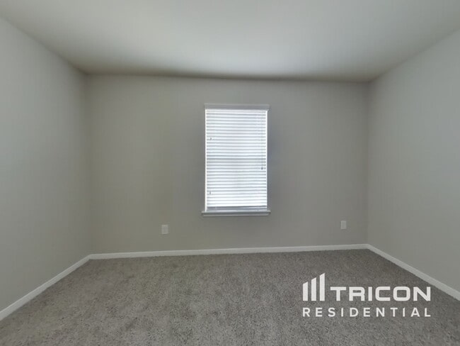 Building Photo - 8038 Villa Lago Ln