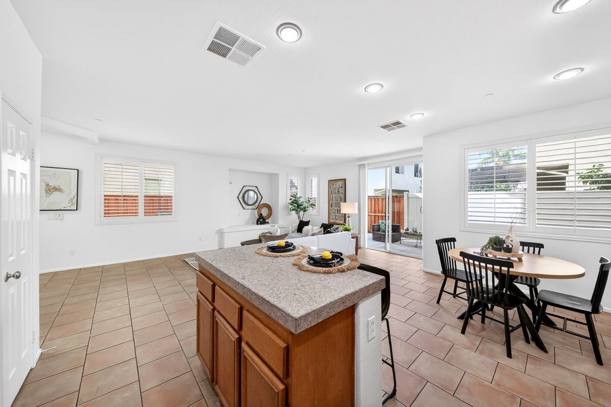 Building Photo - 11515 Bridgecourt