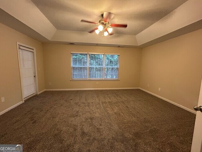 Building Photo - 200 Ranier Ct.