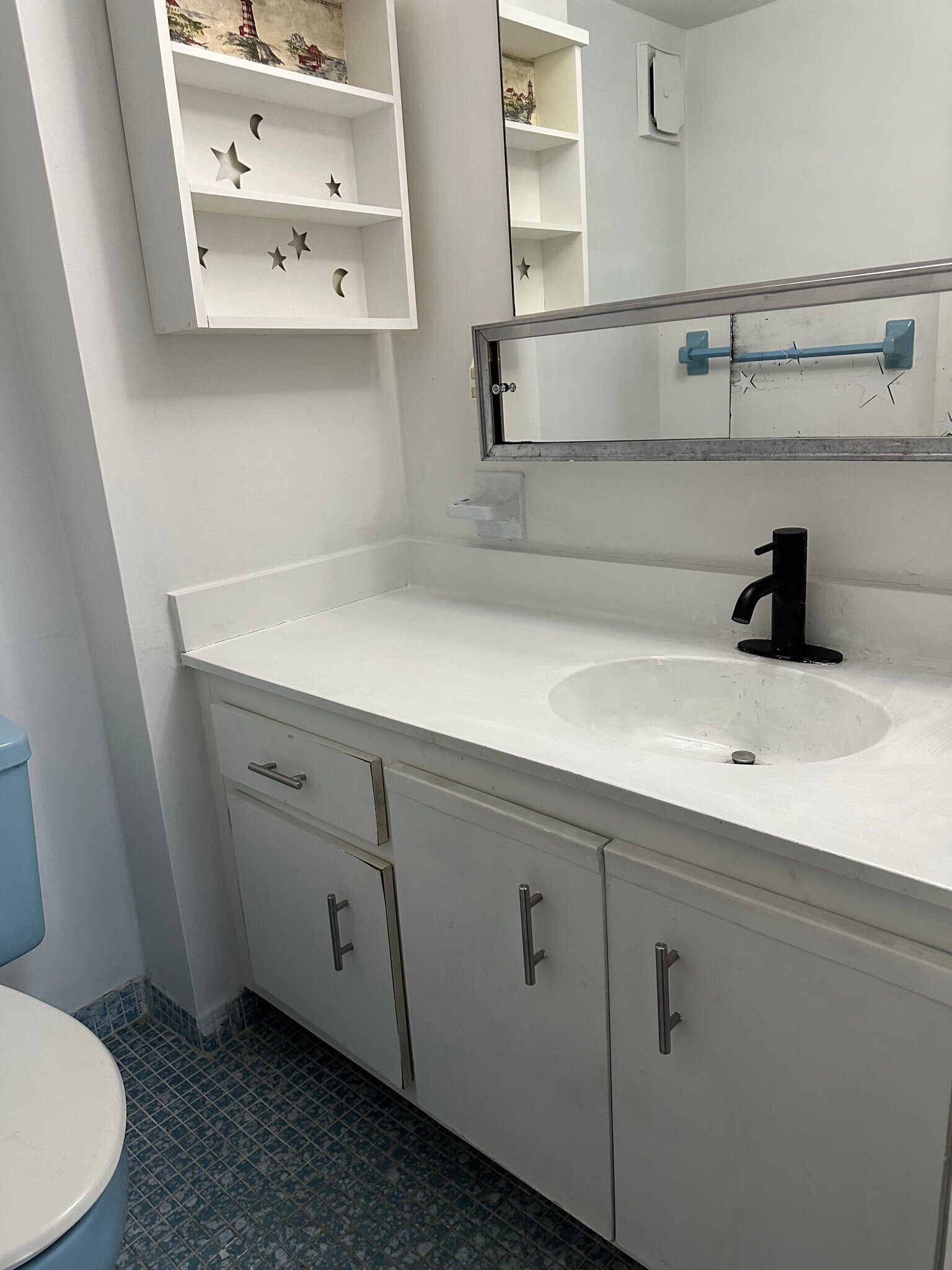 Building Photo - 250 180th Dr