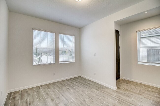 Building Photo - 117 Lacey Oak Lp