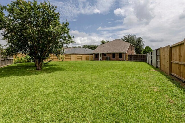 Building Photo - 20107 Parkstone Bend Ln