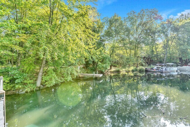 Building Photo - 11041 Villaridge Ct