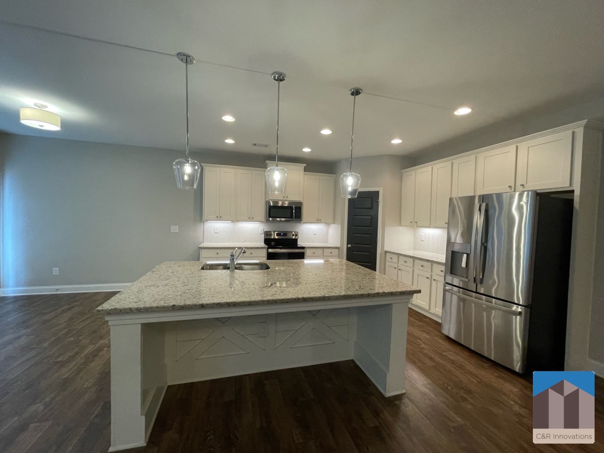 Building Photo - 300 Omnia Ridge Way