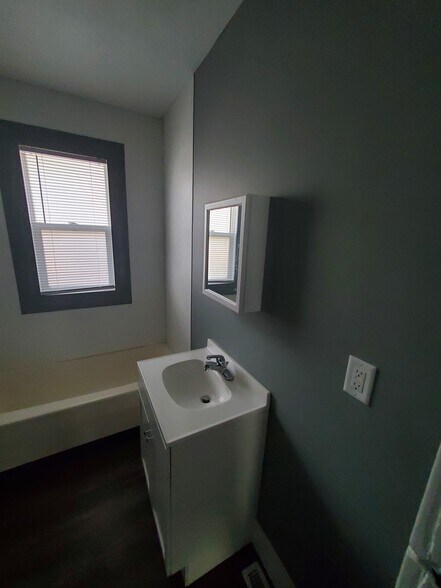 Building Photo - 2642 Riordan St