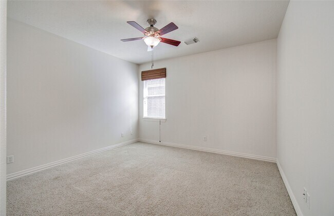 Building Photo - 7814 Heron Lakes Dr