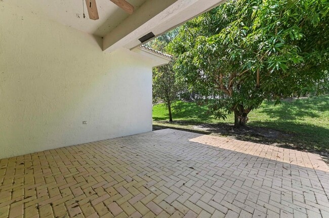 Building Photo - 2464 Sailfish Cove Dr