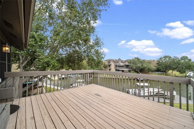 Building Photo - 2662 Sailboat Dr