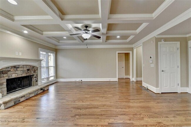 Building Photo - 11636 Parkside Ave